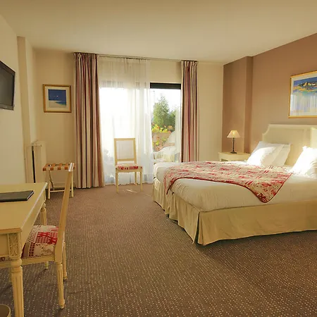 Western Du Vallon 4* トルヴィル＝シュル＝メール