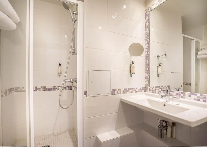 Western Du Vallon 4*