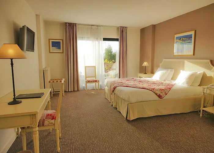 Western Du Vallon 4* トルヴィル＝シュル＝メール