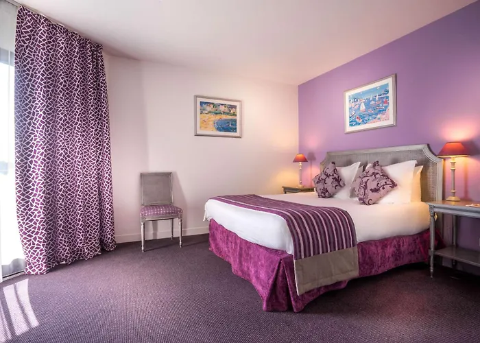 Western Du Vallon Hotel 4*